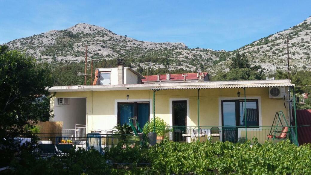 Apartments Viktorija Starigrad Paklenica Eksteriør bilde