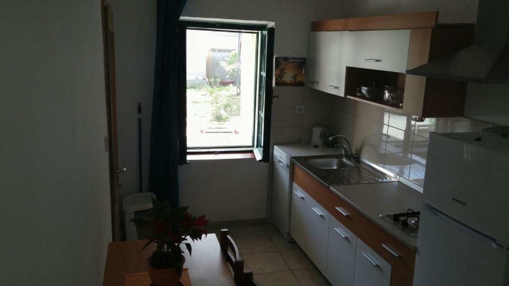Apartments Viktorija Starigrad Paklenica Eksteriør bilde