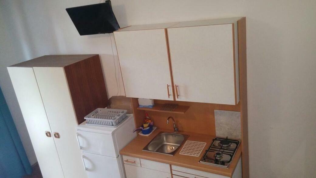 Apartments Viktorija Starigrad Paklenica Eksteriør bilde